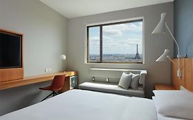 Hyatt Regency Paris Etoile 4*